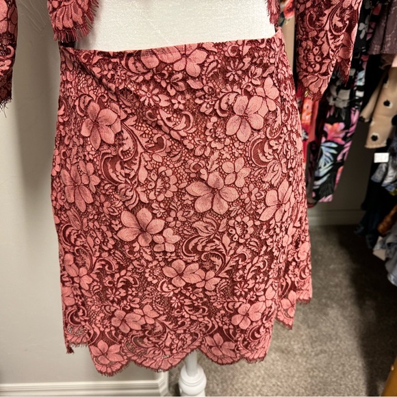 For love and lemons preowned size L but runs small - Picture 6 of 17